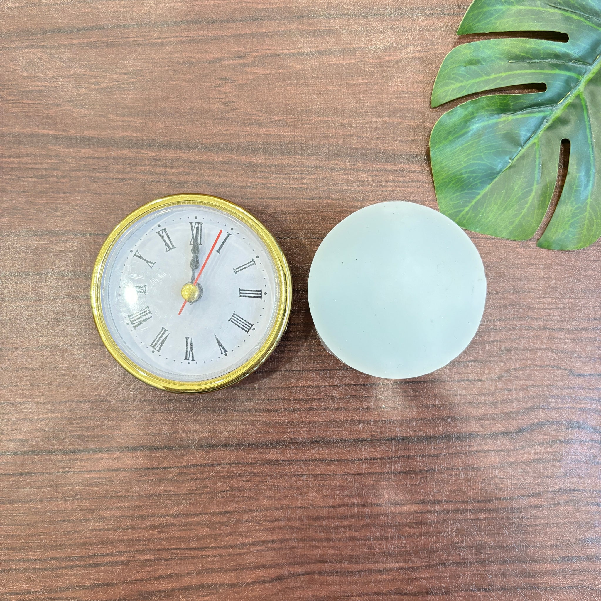 Clock Machine with Space  Mould